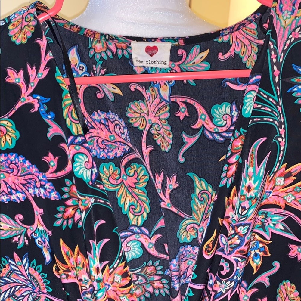 Beautiful patterned romper - Picture 2 of 6